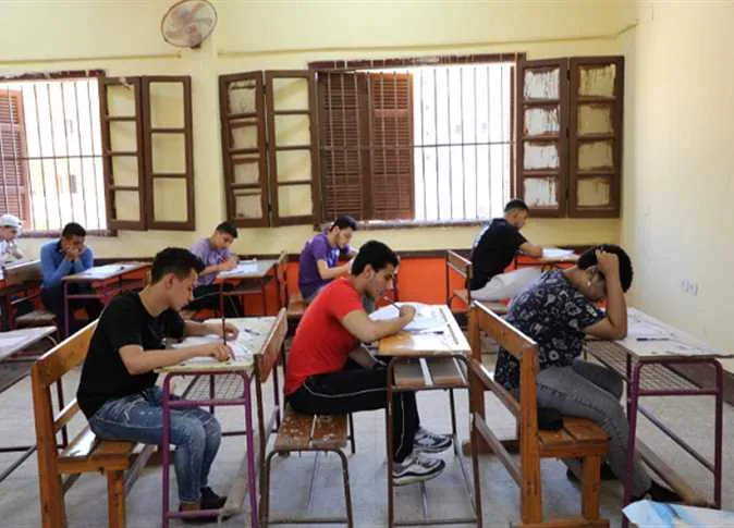 اختبارات الثانوية العامة 2025 – الفصل الدراسي الثاني: المواعيد والتفاصيل اختبارات الثانوية العامة 2025 – الفصل الدراسي الثاني: المواعيد والتفاصيل