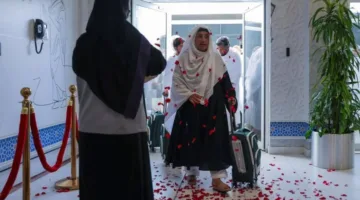 وصول أولى رحلات المستفيدين من مبادرة طريق مكة من باكستان إلى مطار الملك عبد العزيز الدولي في جدة