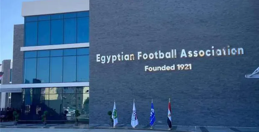 اتحاد الكرة يتواصل مع الأندية بخصوص تصاريح العمل للاعبين والمدربين الأجانب. اتحاد الكرة يتواصل مع الأندية بخصوص تصاريح العمل للاعبين والمدربين الأجانب.