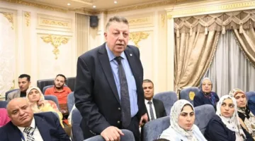 الدكتور محمد حسين يسلط الضوء على تصور جامعة طنطا واحتياجاتها في اجتماع لجنة التعليم.