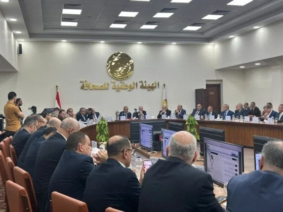 وزير قطاع الأعمال: الأصول تُدار لتحقيق أقصى عائد بدلاً من بيعها وزير قطاع الأعمال: الأصول تُدار لتحقيق أقصى عائد بدلاً من بيعها