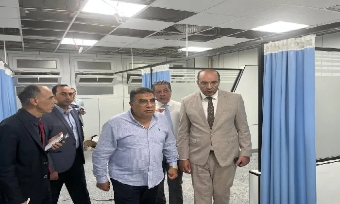 محافظ الدقهلية يزور مصابي حريق قرية أبو زاهر في المستشفى الدولي للاطمئنان عليهم محافظ الدقهلية يزور مصابي حريق قرية أبو زاهر في المستشفى الدولي للاطمئنان عليهم
