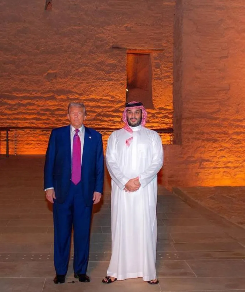 ولي العهد يرافق ترامب في جولة بمدينّة الدرعية ولي العهد يرافق ترامب في جولة بمدينّة الدرعية