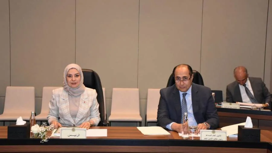 سفيرة البحرين في مصر تقود اجتماع هيئة متابعة تنفيذ القرارات والالتزامات. سفيرة البحرين في مصر تقود اجتماع هيئة متابعة تنفيذ القرارات والالتزامات.