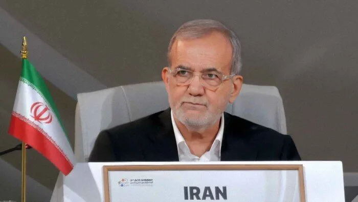 الرئيس الإيراني يهاجم ترامب: «الشهادة أفضل من الموت في السرير» الرئيس الإيراني يهاجم ترامب: «الشهادة أفضل من الموت في السرير»