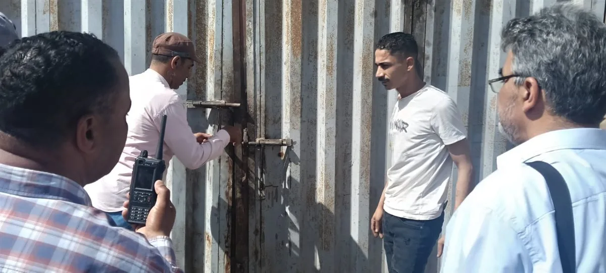 إغلاق منشأة غير قانونية لإعادة تدوير الزيوت المستعملة في أوسيم بمحافظة الجيزة إغلاق منشأة غير قانونية لإعادة تدوير الزيوت المستعملة في أوسيم بمحافظة الجيزة