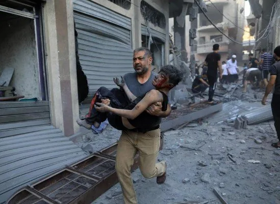 مقتل 5 فلسطينيين جراء غارات إسرائيلية على خان يونس ومدينة غزة مقتل 5 فلسطينيين جراء غارات إسرائيلية على خان يونس ومدينة غزة