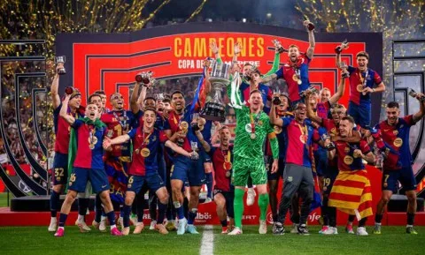 برشلونة يستعد لفعالية ضخمة للاحتفال برشلونة يستعد لفعالية ضخمة للاحتفال