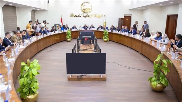 قطاع الأعمال: 60 مليار جنيه إيرادات و17 مليار جنيه صافي ربح في النصف الأول من 2024-2025 قطاع الأعمال: 60 مليار جنيه إيرادات و17 مليار جنيه صافي ربح في النصف الأول من 2024-2025