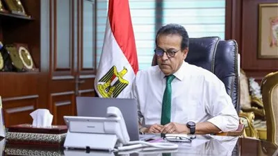 وزير الصحة يأمر ببدء تحقيق فوري حول تحويل مسار سيارة إسعاف وفرض أقصى العقوبات في حال التأكد من الحادثة.
