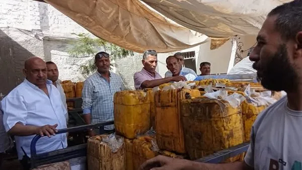 محافظة الجيزة: إغلاق مركز لإعادة تدوير الزيوت المستعملة وضبط زيوت غير معروفة المصدر محافظة الجيزة: إغلاق مركز لإعادة تدوير الزيوت المستعملة وضبط زيوت غير معروفة المصدر