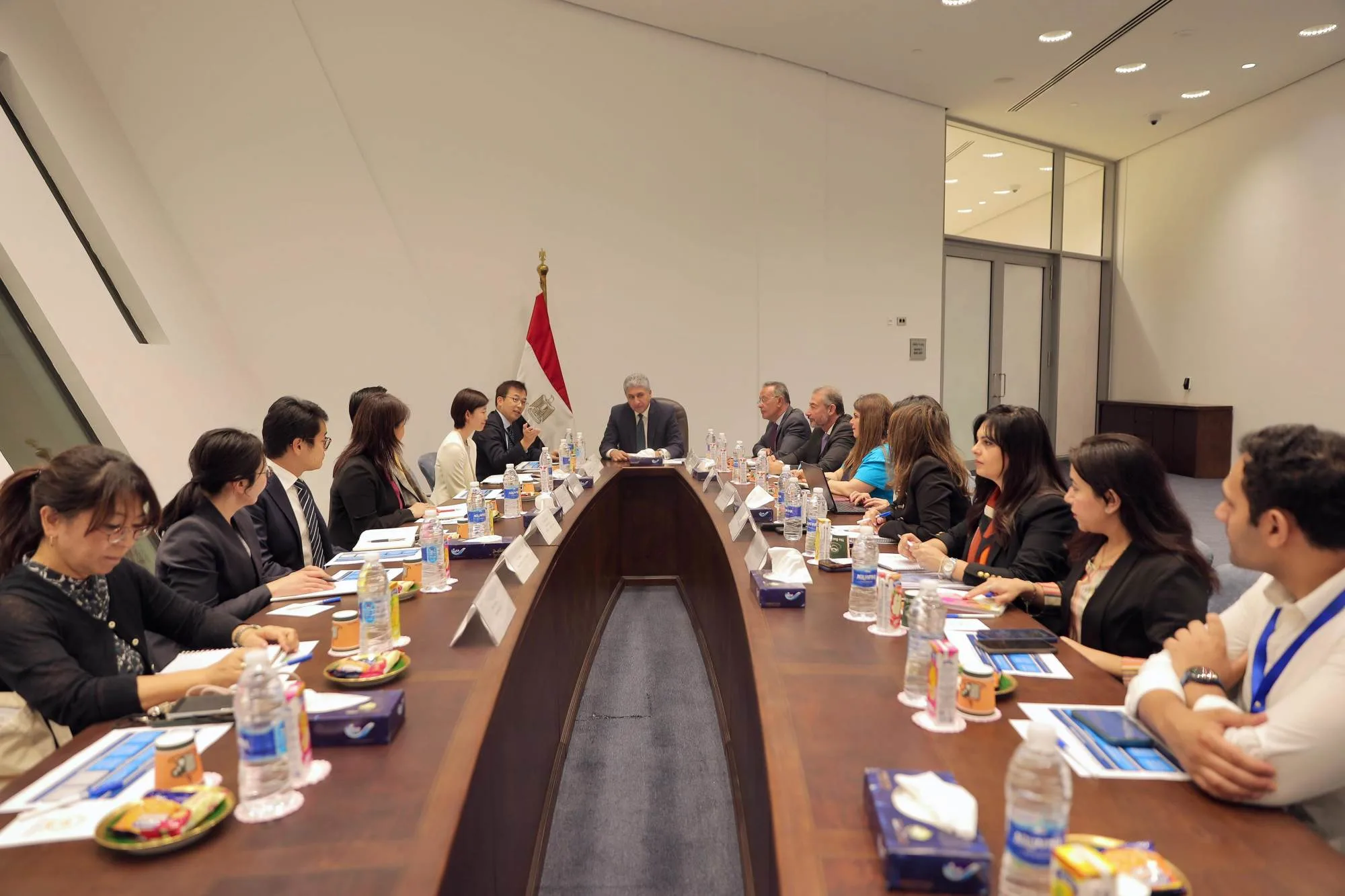 وزير السياحة والآثار يلتقي برئيس مكتب هيئة التعاون الدولي اليابانية في مصر وزير السياحة والآثار يلتقي برئيس مكتب هيئة التعاون الدولي اليابانية في مصر