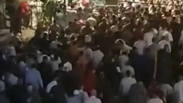معلومات حول وفاة شاب بسبب الخرطوش في أحد شوارع المحلة معلومات حول وفاة شاب بسبب الخرطوش في أحد شوارع المحلة