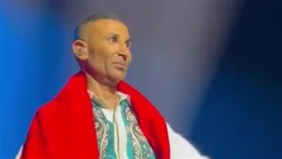 أحمد سعد يرفع علم مصر خلال حفله في أستراليا: مصر دائماً في قلوبنا والعرب هم أصدقاؤنا. أحمد سعد يرفع علم مصر خلال حفله في أستراليا: مصر دائماً في قلوبنا والعرب هم أصدقاؤنا.