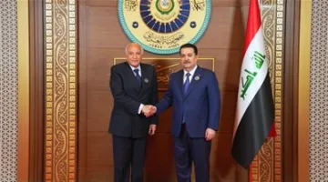 رئيس وزراء العراق يطالب بتعزيز التضامن العربي لمواجهة التحديات الإقليمية.