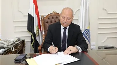 محافظ القاهرة يقوم بجولة للمعاينة في أعمال المرحلة الأولى لمشروع تحسين وتطوير منطقة عزبة جرجس والعسال.