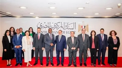 محافظ البنك المركزي يلتقي نائب المدير العام لصندوق النقد الدولي والوفد المرافق له