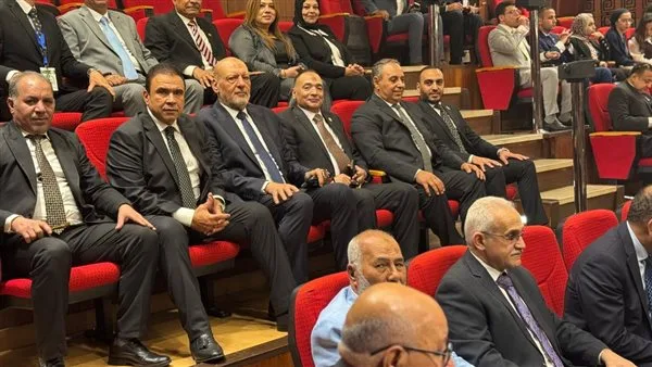 تحالف الأحزاب يلتقي مجلس الشيوخ.. وتيسير مطر يعرب عن شكره لرئيس المجلس على استجابته للدعوة تحالف الأحزاب يلتقي مجلس الشيوخ.. وتيسير مطر يعرب عن شكره لرئيس المجلس على استجابته للدعوة