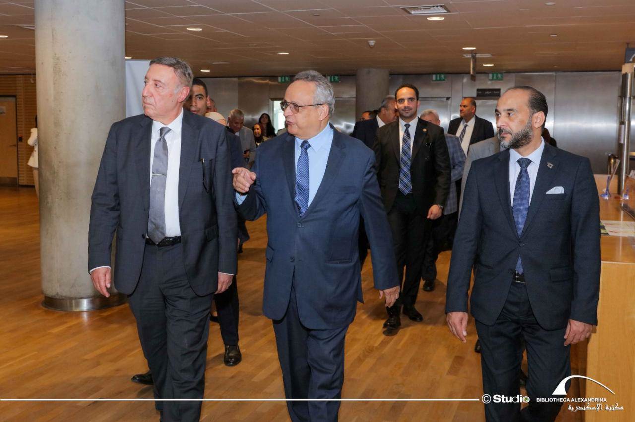 رئيس وأعضاء المحكمة الدستورية العليا في زيارة لمكتبة الإسكندرية