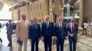 المتحف المصري الكبير يرحب بكبير مستشاري الرئيس الأمريكي لشؤون العالم العربي والشرق الأوسط والمستشار رفيع المستوى للشؤون الإفريقية