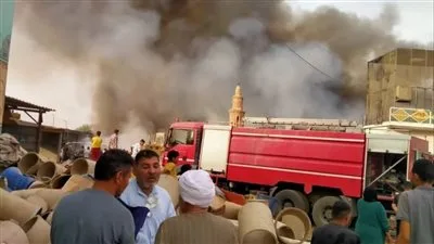 حريق ي devastates الماشية والمحاصيل الزراعية في نقادة نتيجة لخلل كهربائي