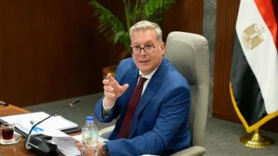 وزير البترول: إنتاج مصر من الغاز غير كاف ونتجه إلى دول أخرى مثل قبرص. وزير البترول: إنتاج مصر من الغاز غير كاف ونتجه إلى دول أخرى مثل قبرص.