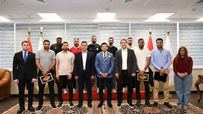 بعد عودتهم إلى الوطن، وزير الرياضة أشرف صبحي يرحب ببعثة الرياضيين العائدين من ليبيا.