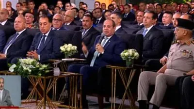 الرئيس السيسي: نأمل في إشراك القطاع الخاص في المشاريع الزراعية الرئيس السيسي: نأمل في إشراك القطاع الخاص في المشاريع الزراعية