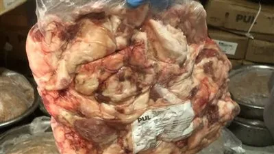 ضبط 12 طنًا و375 كجم من اللحوم ومشتقاتها غير الصالحة للاستخدام في الدقهلية