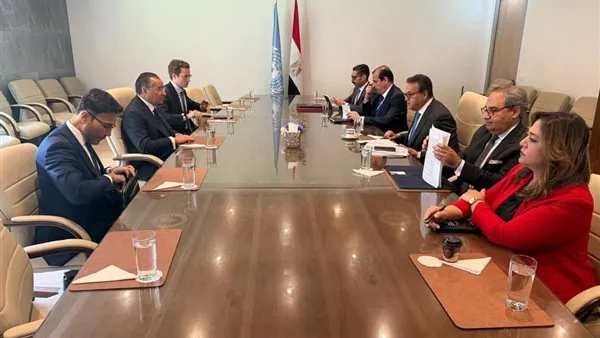 خالد عبد الغفار يجتمع مع وزيرَي الصحة في موريتانيا وكوبا في جنيف خالد عبد الغفار يجتمع مع وزيرَي الصحة في موريتانيا وكوبا في جنيف