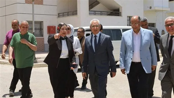 رئيس جامعة المنيا يزور مشروع المرافق السكنية الفاخرة والفندقية في المدن الجامعية رئيس جامعة المنيا يزور مشروع المرافق السكنية الفاخرة والفندقية في المدن الجامعية