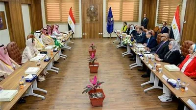 الهيئتان المصرية والسعودية للغذاء والدواء تستعرضان سبل تعزيز التعاون الصناعي وتنسيق الجهود التنظيمية الهيئتان المصرية والسعودية للغذاء والدواء تستعرضان سبل تعزيز التعاون الصناعي وتنسيق الجهود التنظيمية