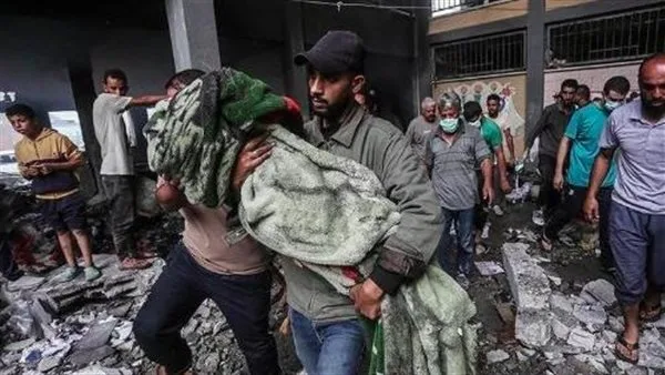 11 شهيداً، بينهم أطفال ونساء، في مجزرة للاحتلال شرق خان يونس 11 شهيداً، بينهم أطفال ونساء، في مجزرة للاحتلال شرق خان يونس