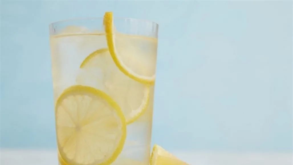 6 مخاطر صحية لشرب الماء مع الليمون على معدة خاوية 6 مخاطر صحية لشرب الماء مع الليمون على معدة خاوية