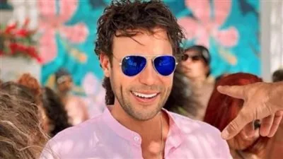 محمد إمام يتحدث عن شراكته مع انتصار في فيلم “صقر وكناريا”: ستكون تجربة ممتعة وستشاهدون شيئًا جديدًا.