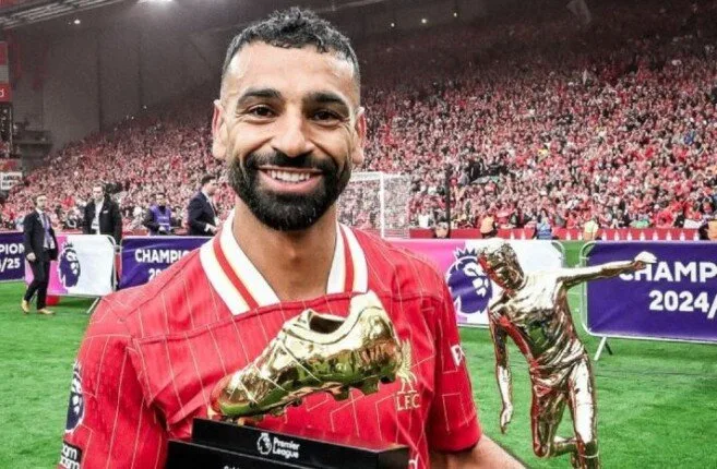 محمد صلاح يتوج بجائزتي الحذاء الذهبي وأفضل صانع ألعاب في الدوري الإنجليزي الممتاز محمد صلاح يتوج بجائزتي الحذاء الذهبي وأفضل صانع ألعاب في الدوري الإنجليزي الممتاز
