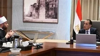 رئيس الوزراء يناقش مع وزير الأوقاف قضايا تحسين ممتلكات الهيئة وتعزيز الرسالة الدينية