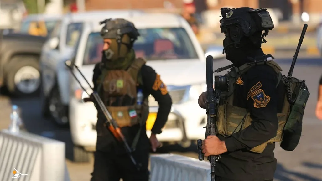 إلقاء القبض على شخص ظهر في فيديو يقدم المشروبات الكحولية لطفل في الفلوجة إلقاء القبض على شخص ظهر في فيديو يقدم المشروبات الكحولية لطفل في الفلوجة