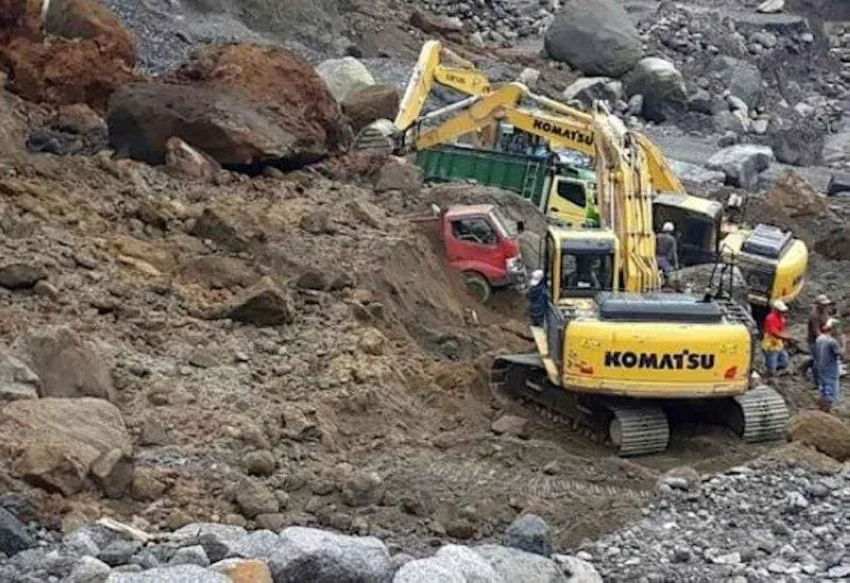 مصرع 8 أشخاص نتيجة انهيار في محجر بإندونيسيا مصرع 8 أشخاص نتيجة انهيار في محجر بإندونيسيا