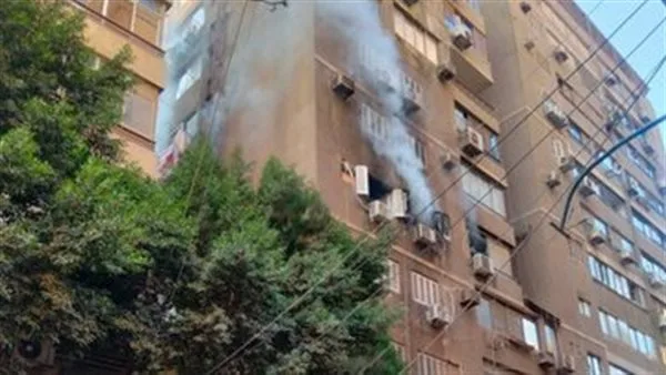 النيابة تكلف المعمل الجنائي بفحص موقع حريق في شقة بمنطقة الظاهر النيابة تكلف المعمل الجنائي بفحص موقع حريق في شقة بمنطقة الظاهر