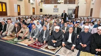 مفتي الجمهورية ورئيس محافظة الشرقية يشاركان في صلاة الجمعة في مسجد الرحمة بقرية أم الزين بالشرقية مفتي الجمهورية ورئيس محافظة الشرقية يشاركان في صلاة الجمعة في مسجد الرحمة بقرية أم الزين بالشرقية