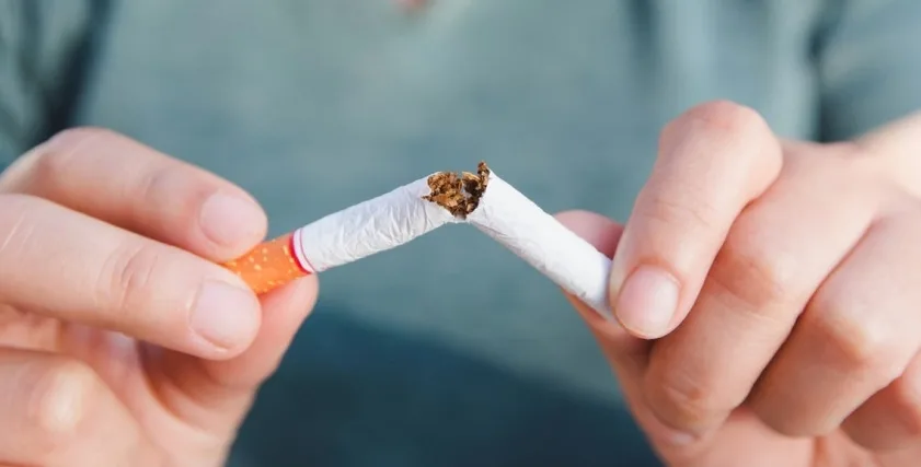 فرنسا تمنع التدخين في الأماكن العامة التي يرتادها الأطفال فرنسا تمنع التدخين في الأماكن العامة التي يرتادها الأطفال