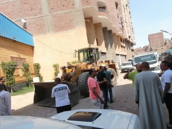 استجابة فورية: حملة موسعة لإزالة التعديات في شارع 135 بحي غرب شبرا الخيمة استجابة فورية: حملة موسعة لإزالة التعديات في شارع 135 بحي غرب شبرا الخيمة