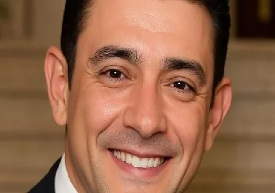 محامي أسرة شريف الدجوي: حادثة أحمد تثير تساؤلات بشأن رواية الانتحار، وشهود عيان أبلغوا عن سماع صوت شجار. محامي أسرة شريف الدجوي: حادثة أحمد تثير تساؤلات بشأن رواية الانتحار، وشهود عيان أبلغوا عن سماع صوت شجار.