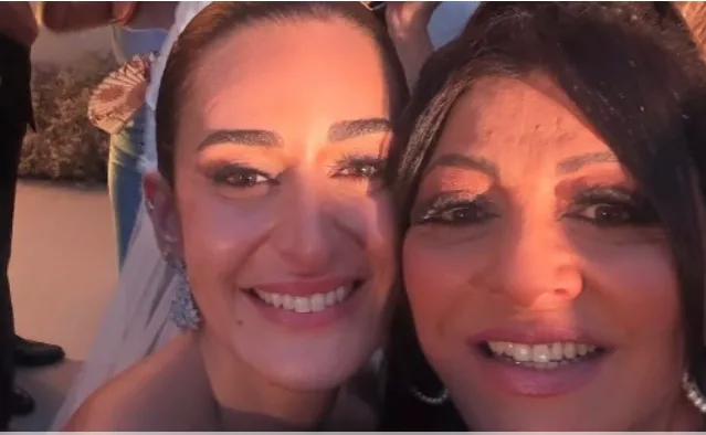 زفاف أمينة خليل: لحظات مؤثرة ووالدها يذرف الدموع من الفرح، وهالة صدقي تعانقها بحب