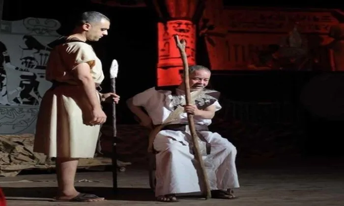 خلال مهرجان فرق الأقاليم.. قدمت “قومية المنوفية” عرض “الملك نارمر” على مسرح طنطا. خلال مهرجان فرق الأقاليم.. قدمت “قومية المنوفية” عرض “الملك نارمر” على مسرح طنطا.