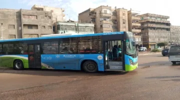 محافظ الإسكندرية يدعو لزيادة عدد الأتوبيسات في كافة المناطق لتسهيل انتقال الطلاب لأداء الامتحانات.