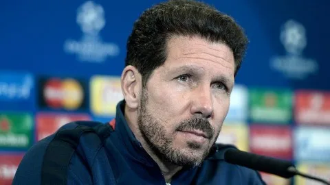 سيميوني يرفع درجة المنافسة: أتلتيكو يستعد لتحدي برشلونة وريال مدريد سيميوني يرفع درجة المنافسة: أتلتيكو يستعد لتحدي برشلونة وريال مدريد