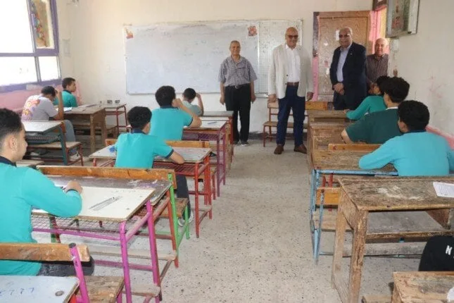 محافظ القليوبية: 120,413 طالبًا وطالبة يجرون اختبارات الشهادة الإعدادية. محافظ القليوبية: 120,413 طالبًا وطالبة يجرون اختبارات الشهادة الإعدادية.