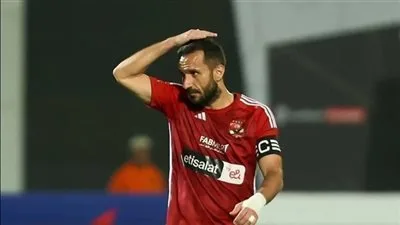 لماذا نعى الجمهور علي معلول بأنه “أسطورة حية في التتش”؟ لماذا نعى الجمهور علي معلول بأنه “أسطورة حية في التتش”؟